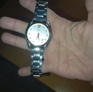 Ρολόι γυναικείο Festina 60€ Έχει φορεθεί μία φορά δεν υπάρχει το κουτί του