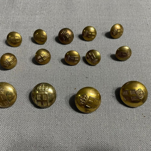 Button set used for PZ regulation 1953 tunic