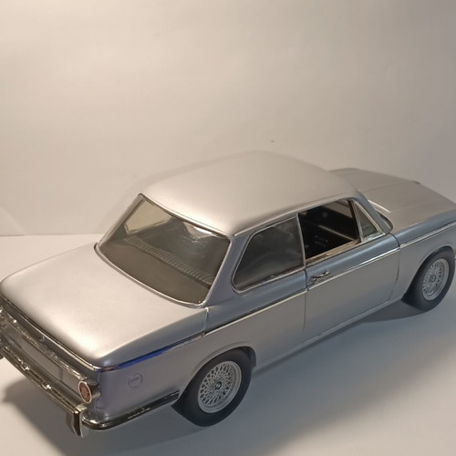 BMW 2002 tii 1/18 scale model refurbished