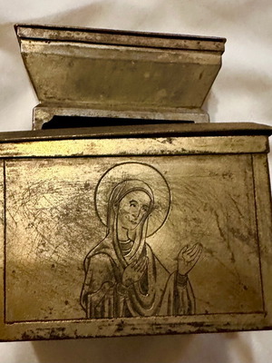 Russian portable bread box 19th century used with carved religious scenes