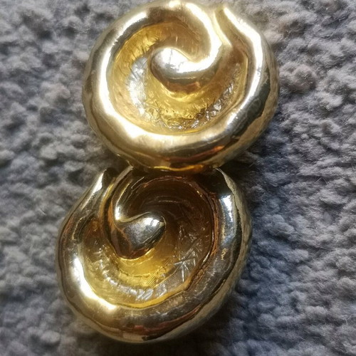 Vintage Faux Bijoux Clips Earrings like new, gold color