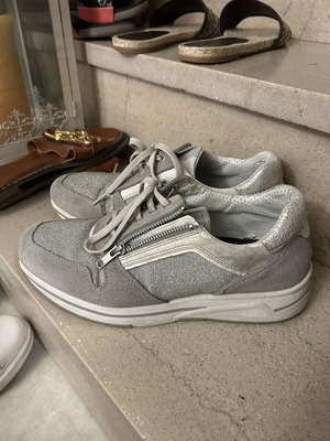 Anatomical sneakers size 41, grey, very comfortable