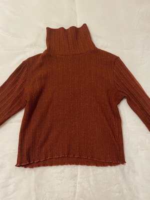 Bershka turtleneck brick red used, light knit, comfortable casual