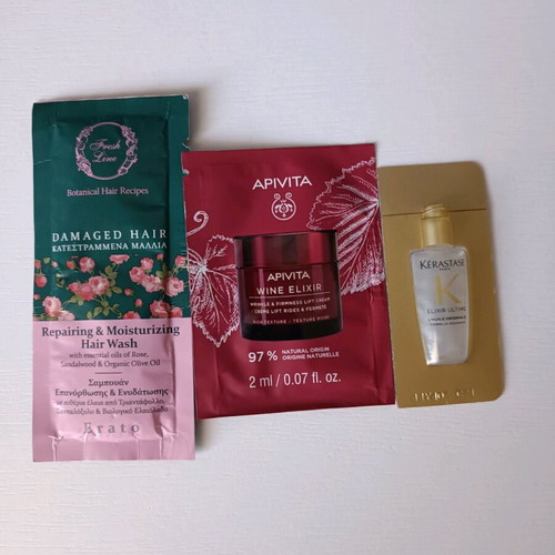 Samples of shampoo and creams new, sealed