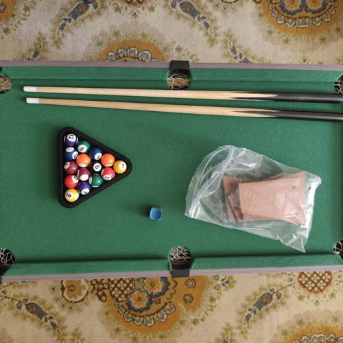 Billiard table like new without packaging and screws