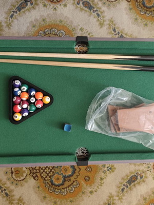 Billiard table like new without packaging and screws