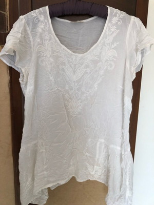 Summer linen blouse with embroidery M&S Marks and Spencer like new, white