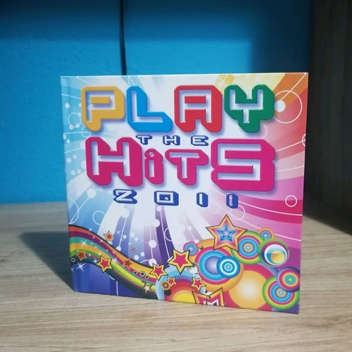 4CD Play the Hits 2011 like new, pop