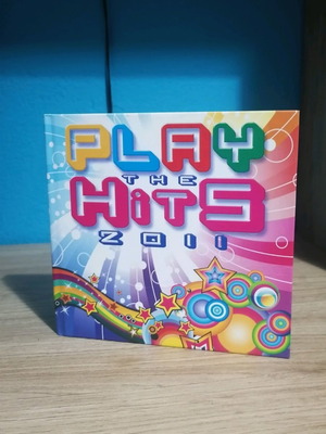 4CD Play the Hits 2011 like new, pop