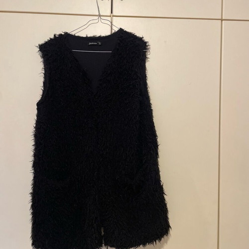 Stradivarius sleeveless vest used black size L