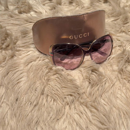Gucci sunglasses like new, brown and green
