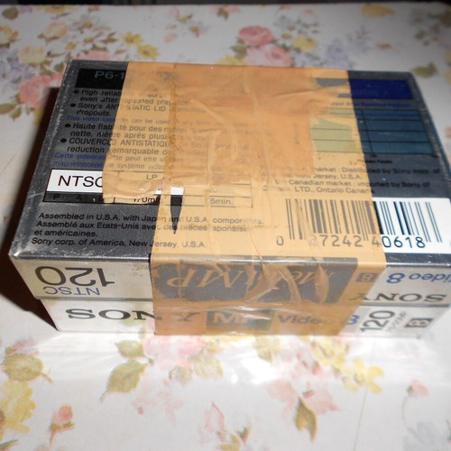 Sony video camera used with 8mm tapes