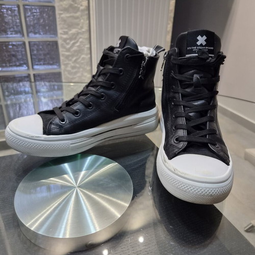 XTI Kids sneakers boots size 38 used, black and white