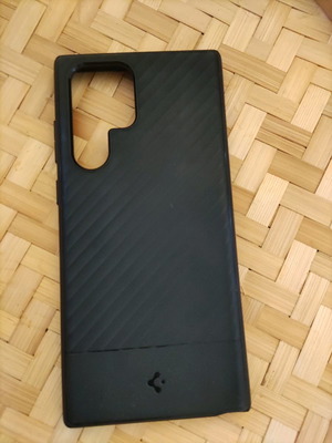 Θήκη Spigen 522 Ultra μεταχειρισμένη σε άριστη κατάσταση