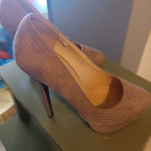 Beautiful Shoes pumps 15 cm heel new, beige, size 37