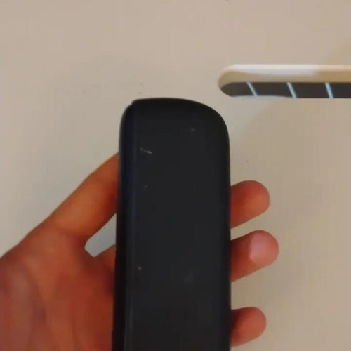 Iqos Iluma new device, blue and black