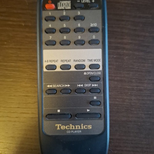 Technics CD player remote control like new, compatible models SL-PG390 SL-PG490 SL-PG590 SL-PG580A
