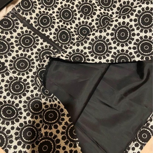 Marks & Spencer skirt black and white with geometric shapes, new, size M/L