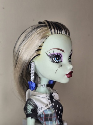 Monster High OG Frankie's Earrings 3D Printed Custom