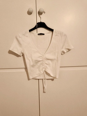 Zara white crop top Small like new