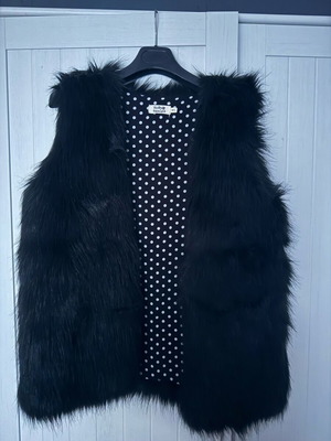 Γουνάκι Molly Bracken καινούργιο, μαύρο oversized αμάνικο