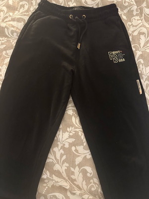 Women's tracksuit used, size S comfortable for M