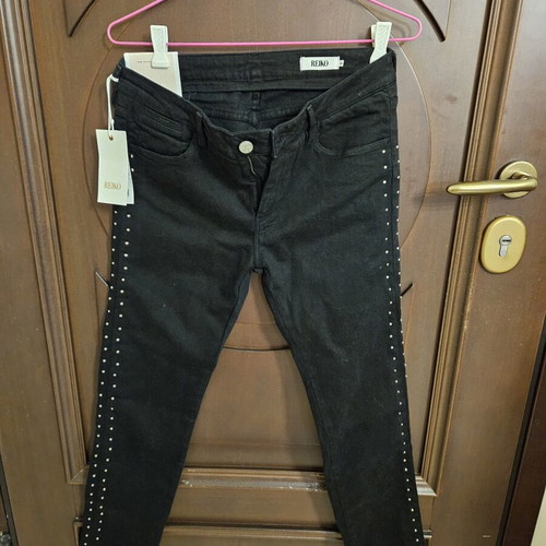 Reiko black jean pants new, size 28 small-36