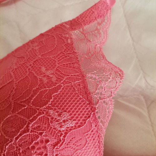 Pink bra new with lace