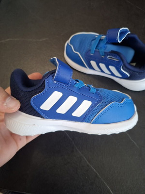 Adidas παιδικά αθλητικά παπούτσια νούμερο 22 σαν καινούργια, μπλε