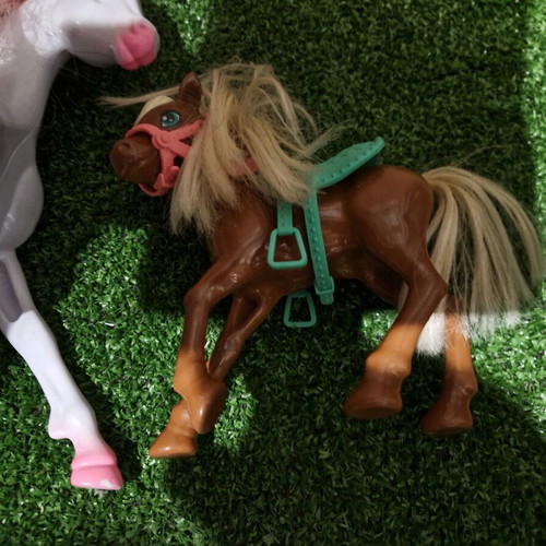 Σετ αλογάκια Barbie σαν καινούργιο, δύο τεμάχια