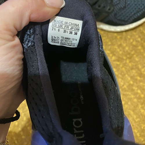 Adidas Ultra Boost 39 athletic shoes slightly used