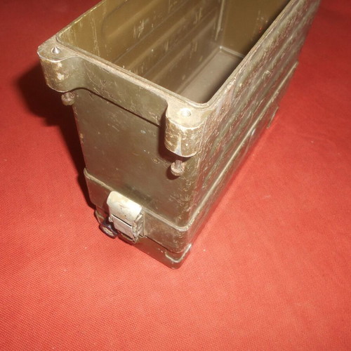 U.S.ARMY Aluminum Case with Battery Holder for PRC-77 Radio used Vietnam War