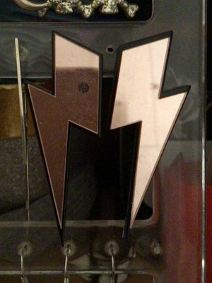 Rose gold earrings with lightning bolt like new