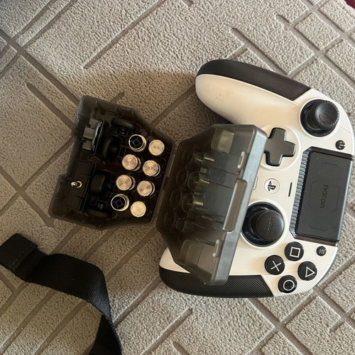 Nacon Revolution 5 Pro Controller for PC/PS5/PS4 new