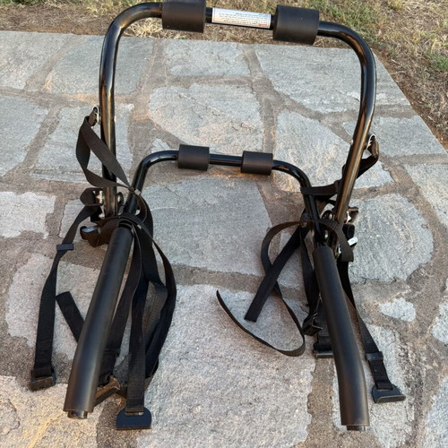 Bicycle rack for car like new, holds two bikes