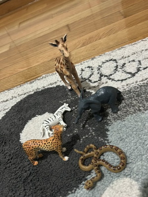 Ζωάκια σετ 5 τεμαχίων σαν καινούργια