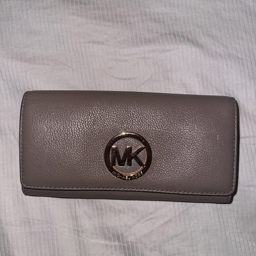 Michael Kors wallet beige, like new