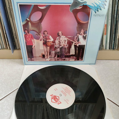 The Association Greatest Hits record like new, rock