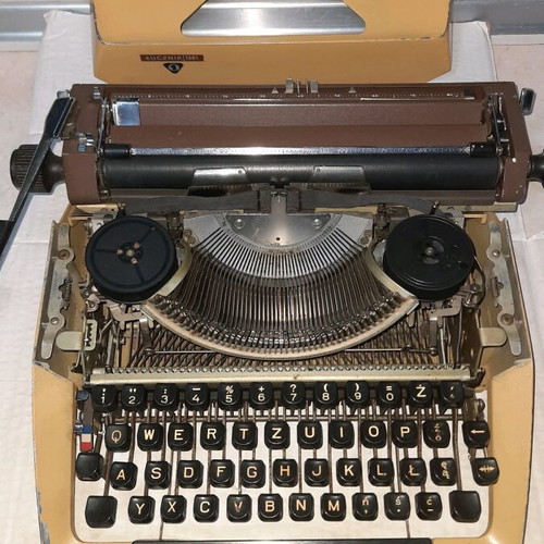 Łucznik 1301 typewriter used vintage 70s