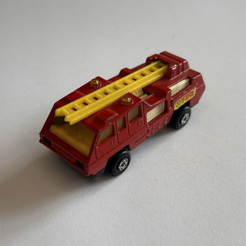 Matchbox 1975 Superfast No 22 Blaze Buster Fire Truck used