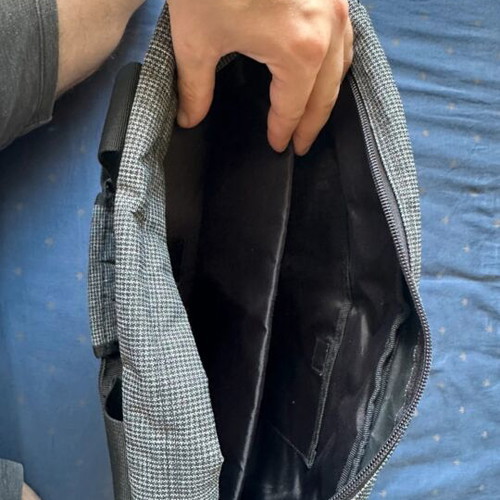 Τσάντα laptop γκρι σαν καινούργιο με πολλαπλές θήκες