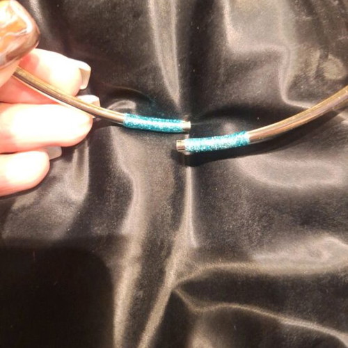 Loisir necklace bar like new, blue and gold