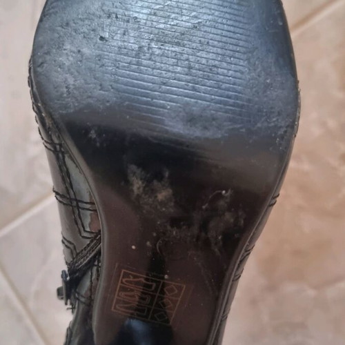 Patent leather ankle boots like new, black, size 37
