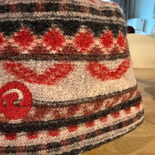 Rossignol wool hat new, multicolored