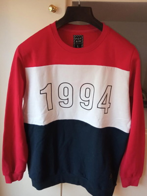 Pop Air Sweatshirt No L like new, white and red
