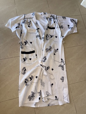 Robe A-Style white, like new, size L