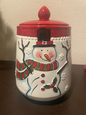 Ceramic cookie jar with snowman and embossed flakes, new, Vicko