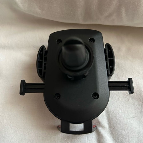Car phone holder like new, air vent mount
