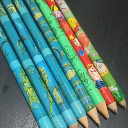 Large pencils like new, set of 8