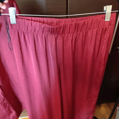 H&M satin pajamas new, red burgundy size S